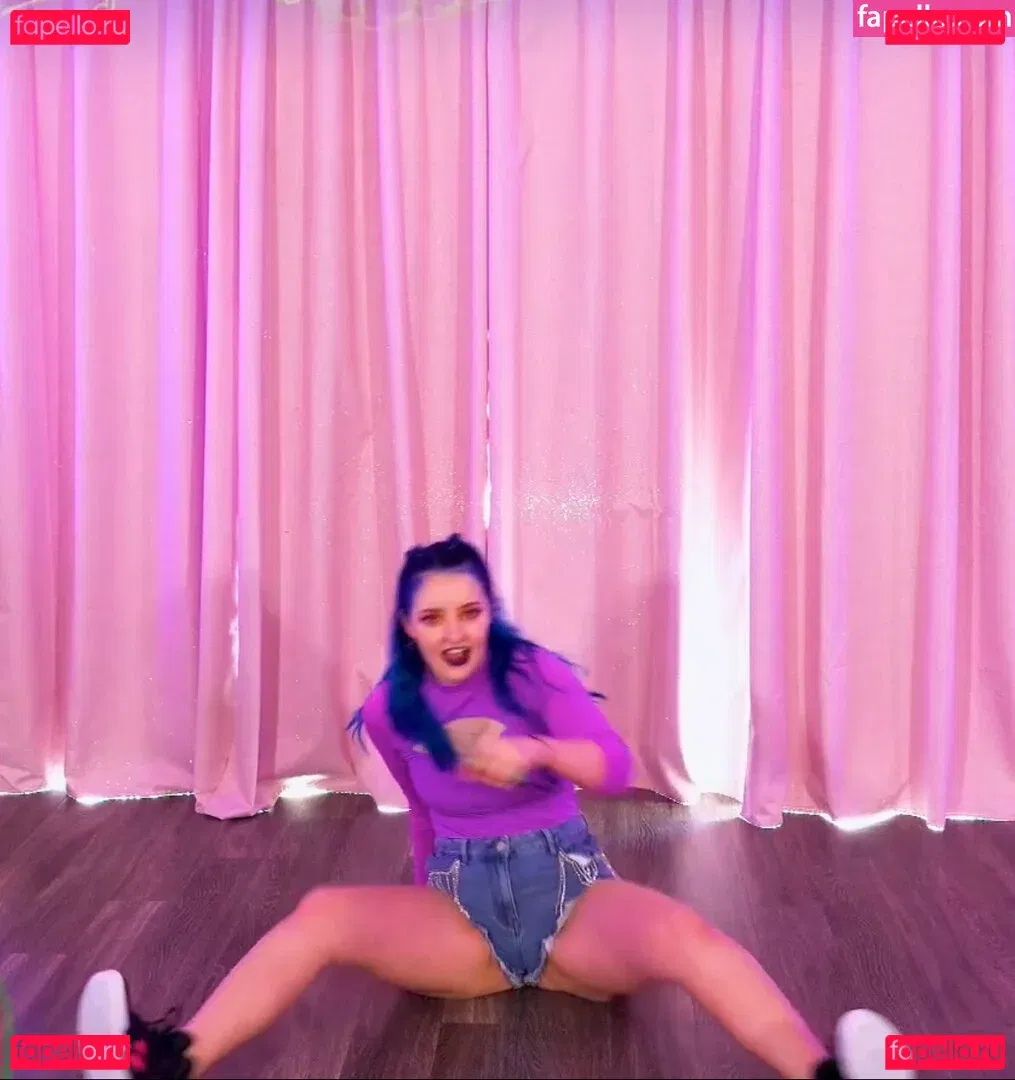 Littlesiha Onlyfans Photo Gallery 