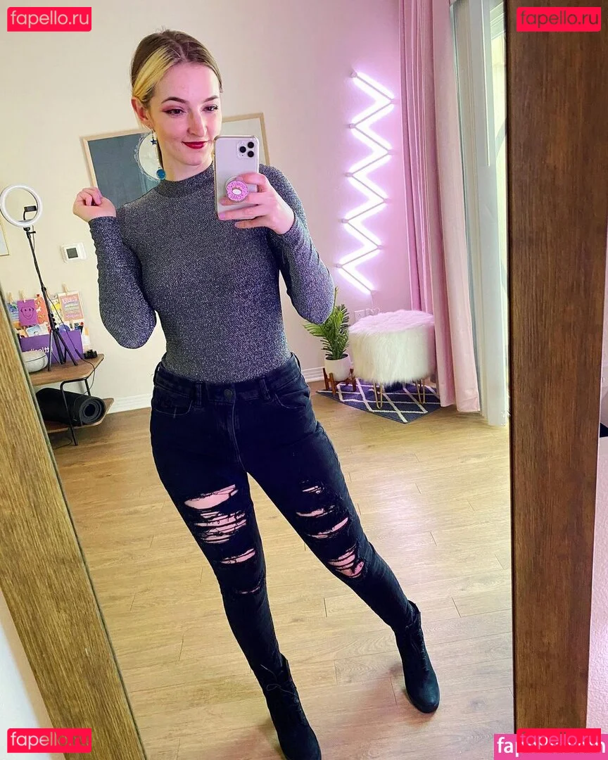 Littlesiha Onlyfans Photo Gallery 