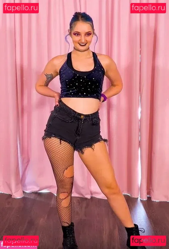 Littlesiha Onlyfans Photo Gallery 