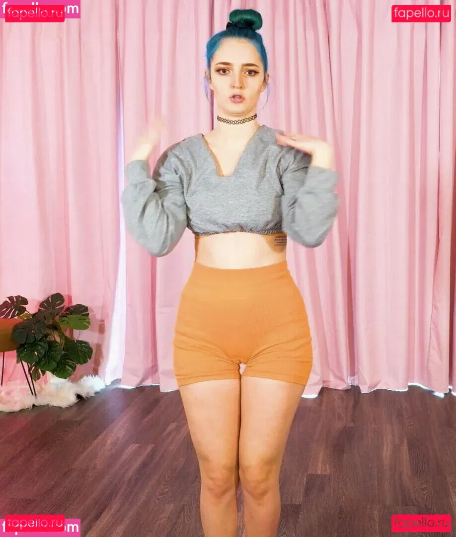 Littlesiha Onlyfans Photo Gallery 