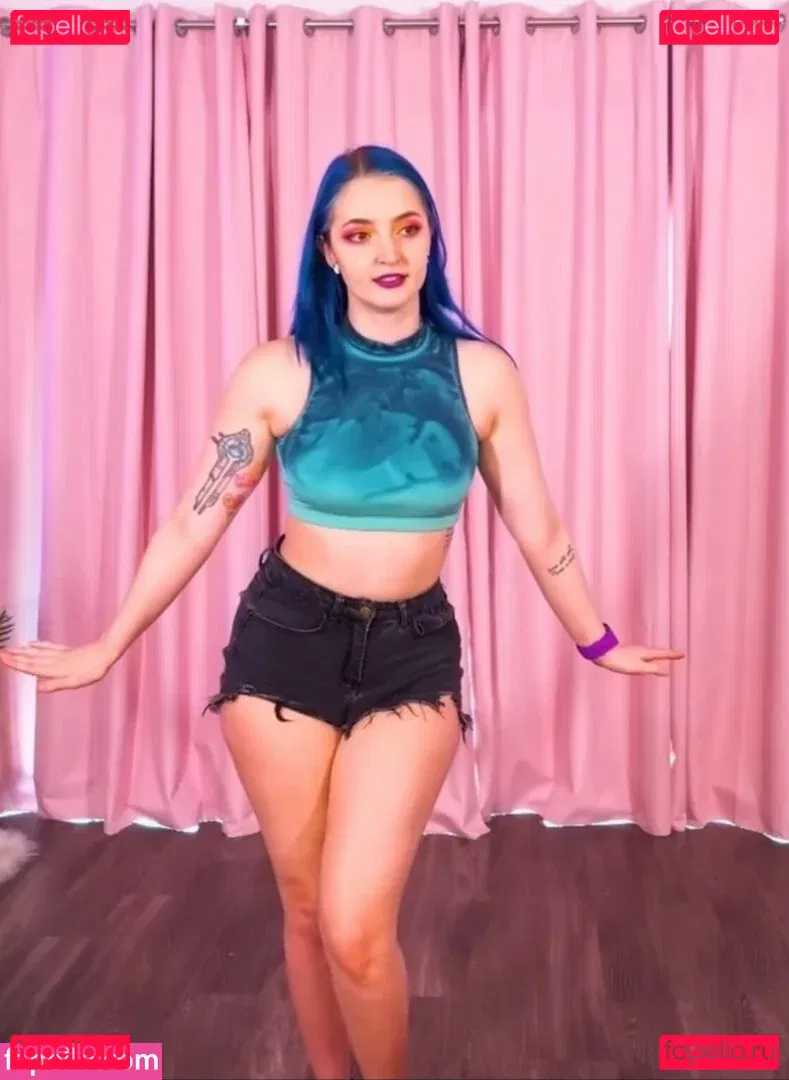 Littlesiha Onlyfans Photo Gallery 