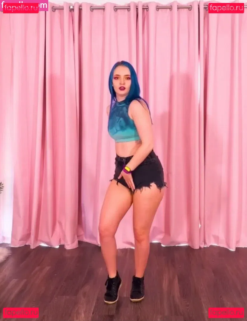 Littlesiha Onlyfans Photo Gallery 