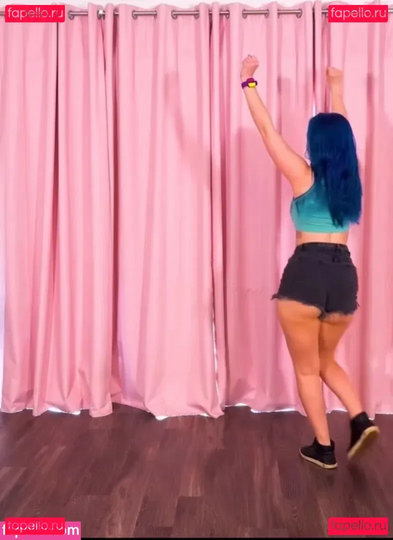 Littlesiha Onlyfans Photo Gallery 