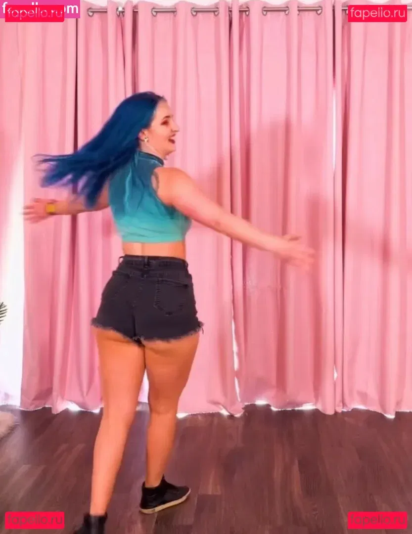 Littlesiha Onlyfans Photo Gallery 