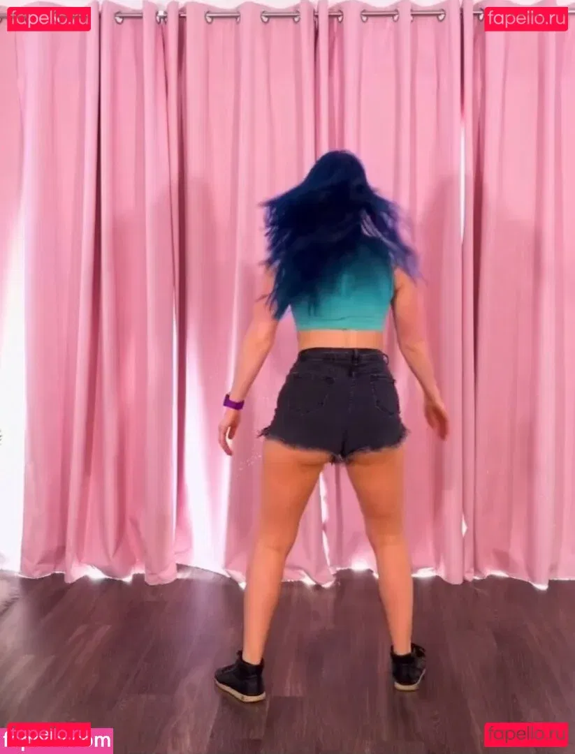 Littlesiha Onlyfans Photo Gallery 