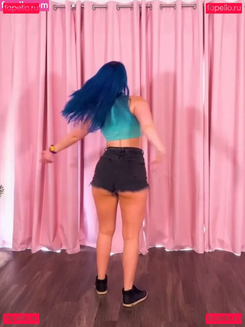 Littlesiha Onlyfans Photo Gallery 