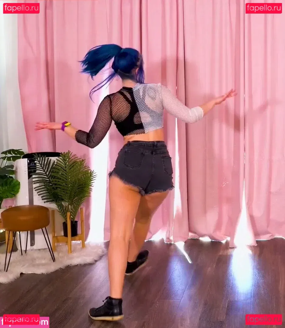 Littlesiha Onlyfans Photo Gallery 