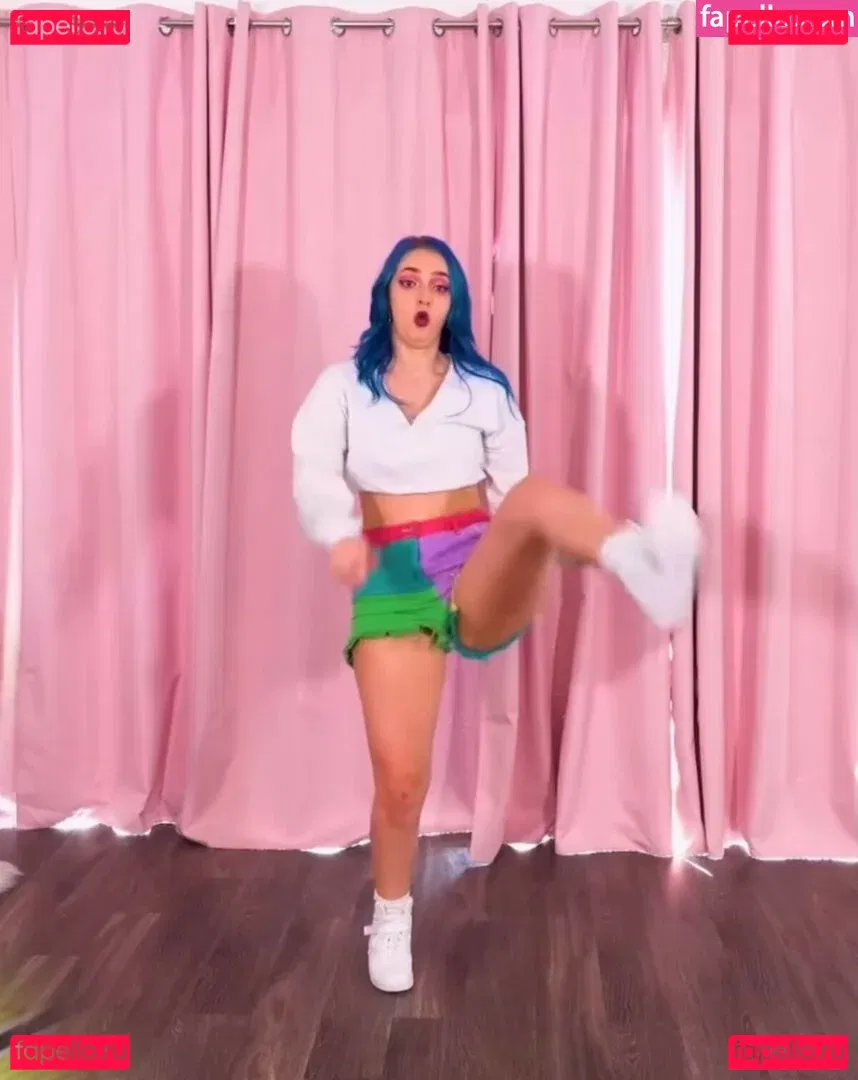 Littlesiha Onlyfans Photo Gallery 