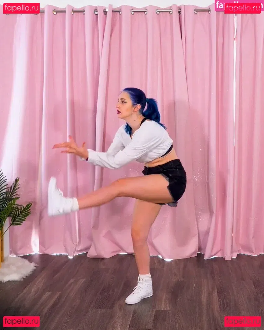 Littlesiha Onlyfans Photo Gallery 