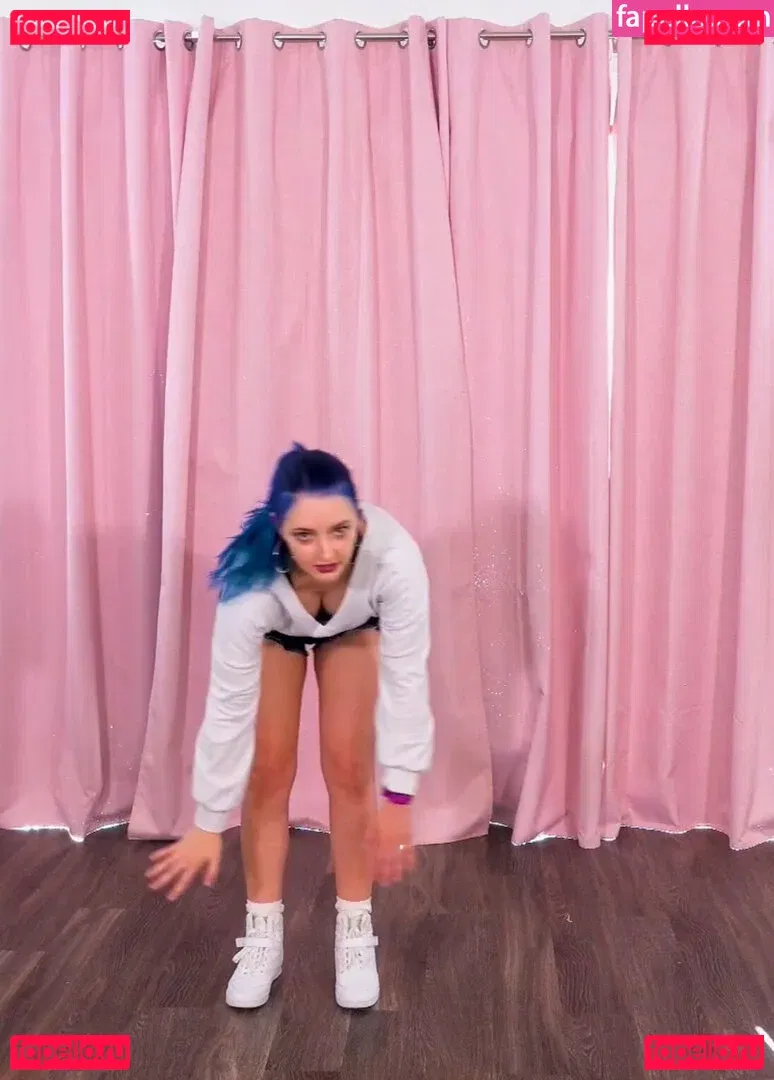 Littlesiha Onlyfans Photo Gallery 