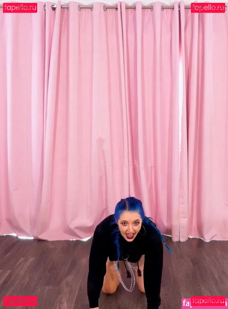 Littlesiha Onlyfans Photo Gallery 