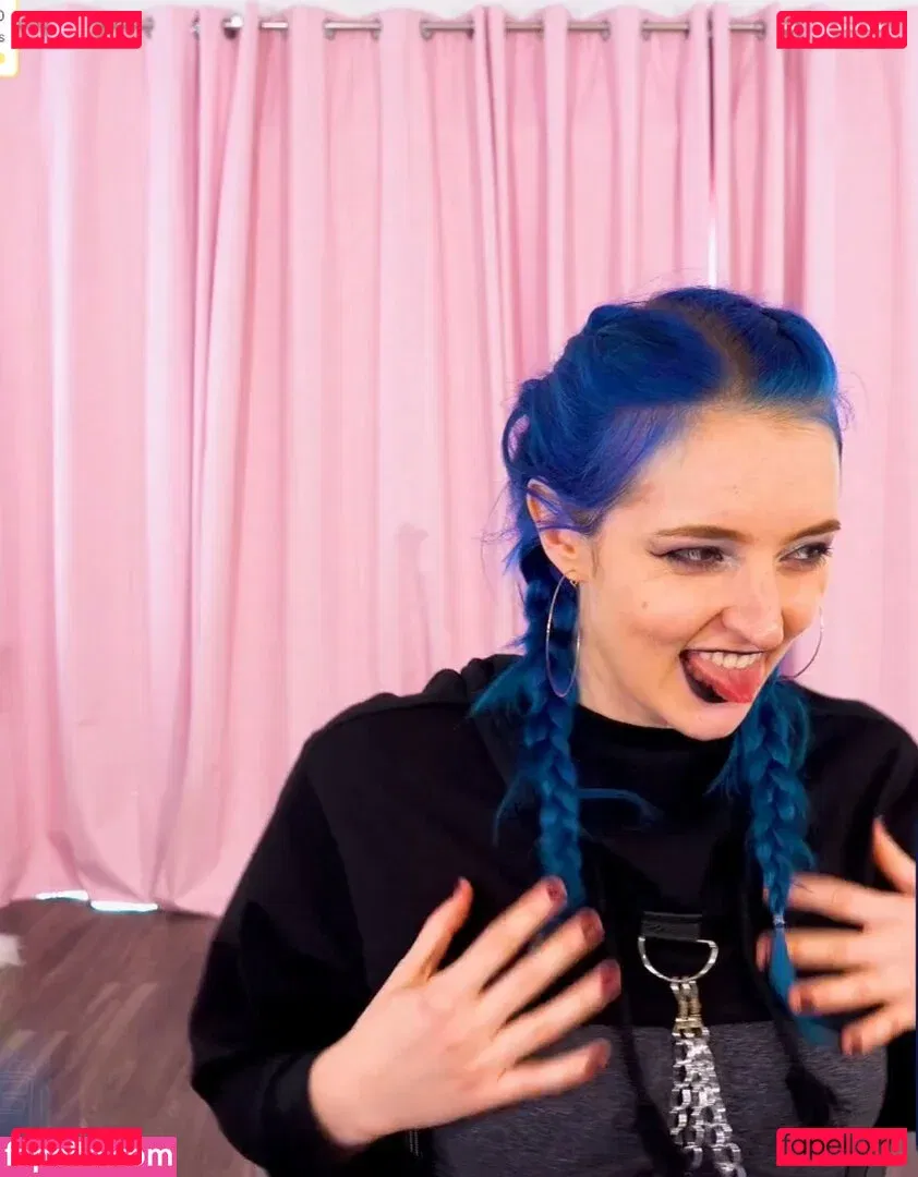 Littlesiha Onlyfans Photo Gallery 