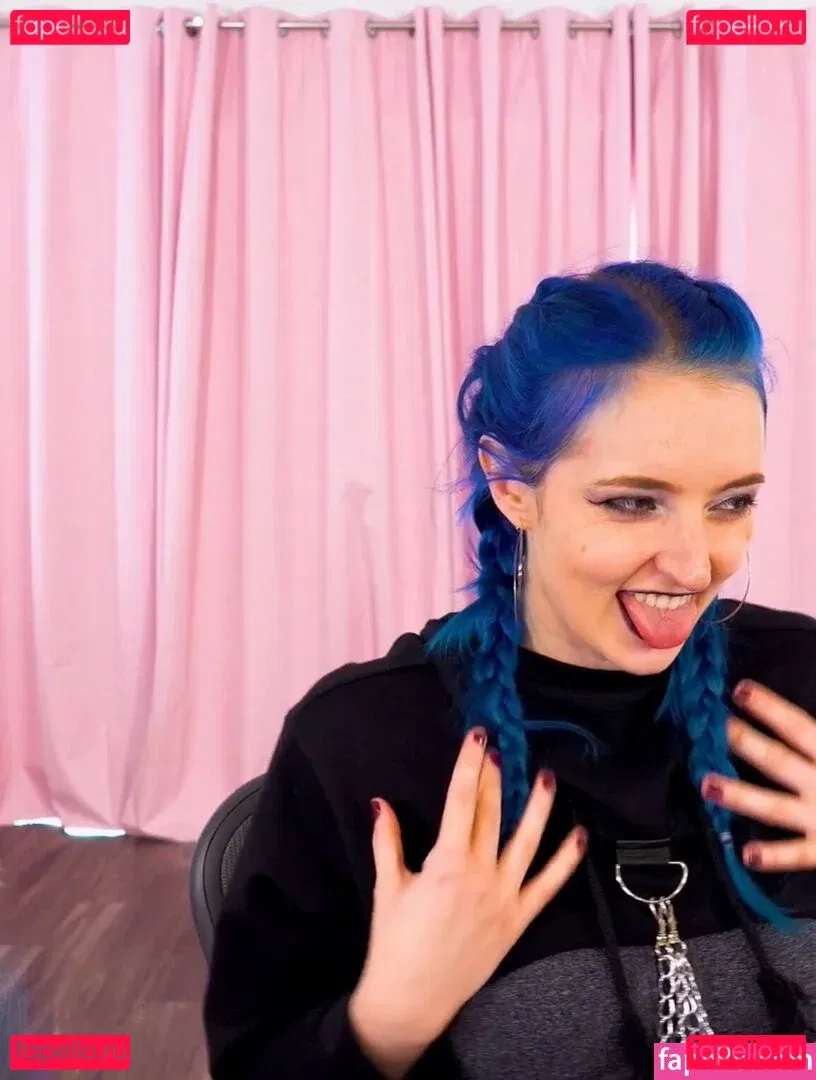 Littlesiha Onlyfans Photo Gallery 