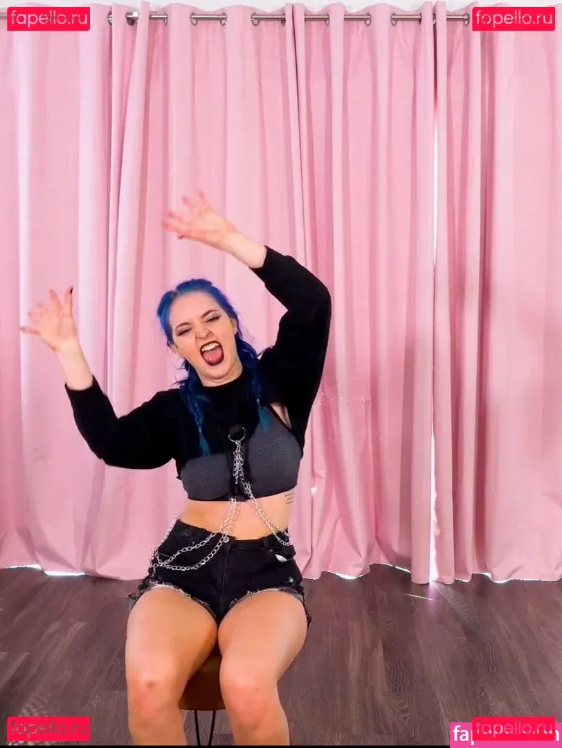 Littlesiha Onlyfans Photo Gallery 