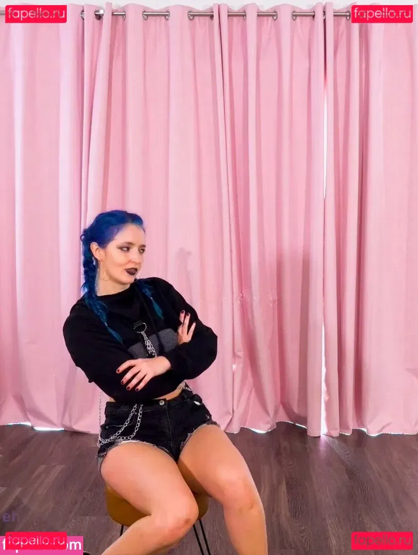 Littlesiha Onlyfans Photo Gallery 