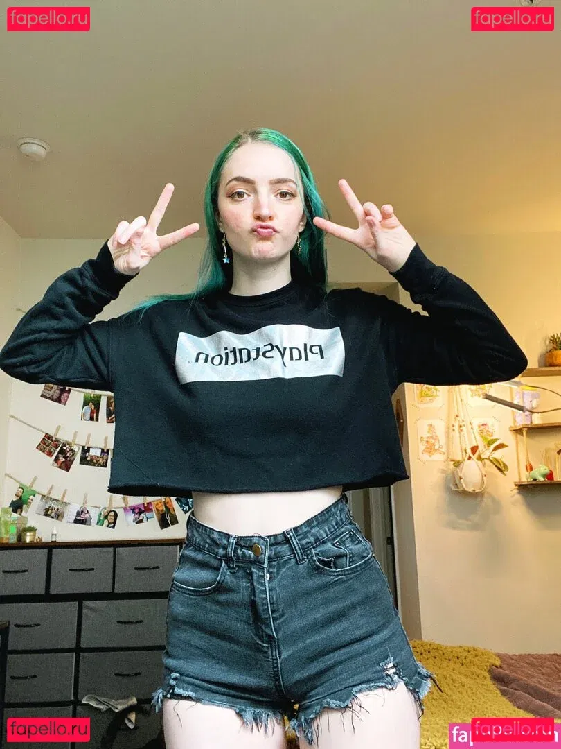 Littlesiha Onlyfans Photo Gallery 