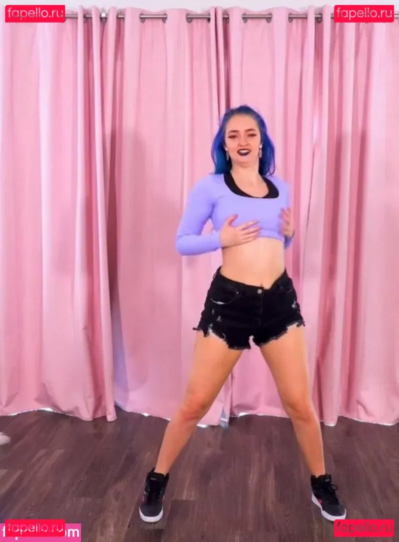 Littlesiha Onlyfans Photo Gallery 