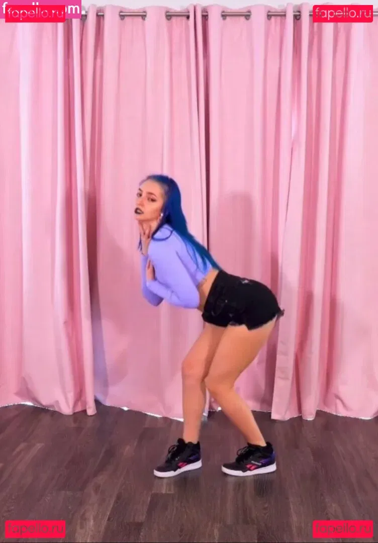 Littlesiha Onlyfans Photo Gallery 