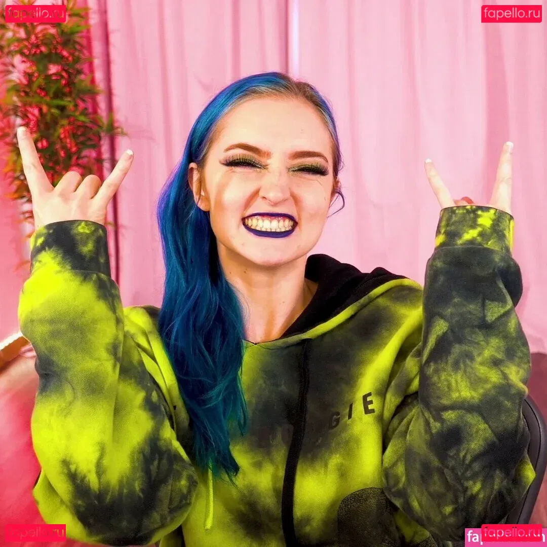 Littlesiha Onlyfans Photo Gallery 