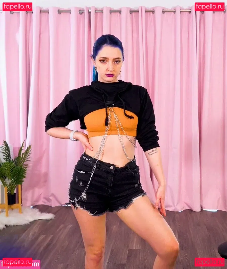 Littlesiha Onlyfans Photo Gallery 