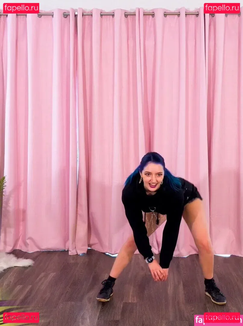 Littlesiha Onlyfans Photo Gallery 