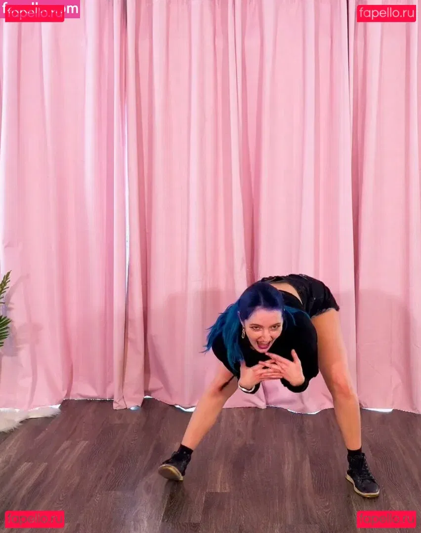 Littlesiha Onlyfans Photo Gallery 