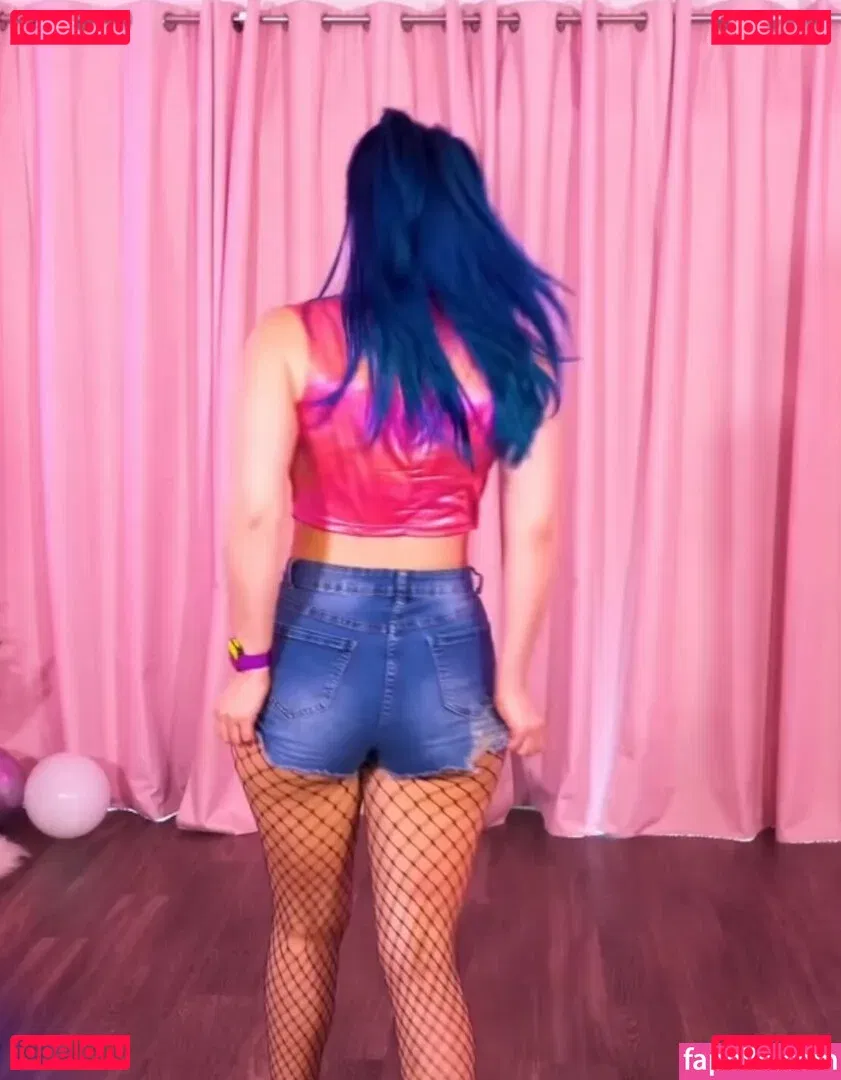 Littlesiha Onlyfans Photo Gallery 