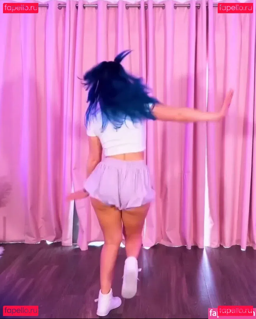 Littlesiha Onlyfans Photo Gallery 