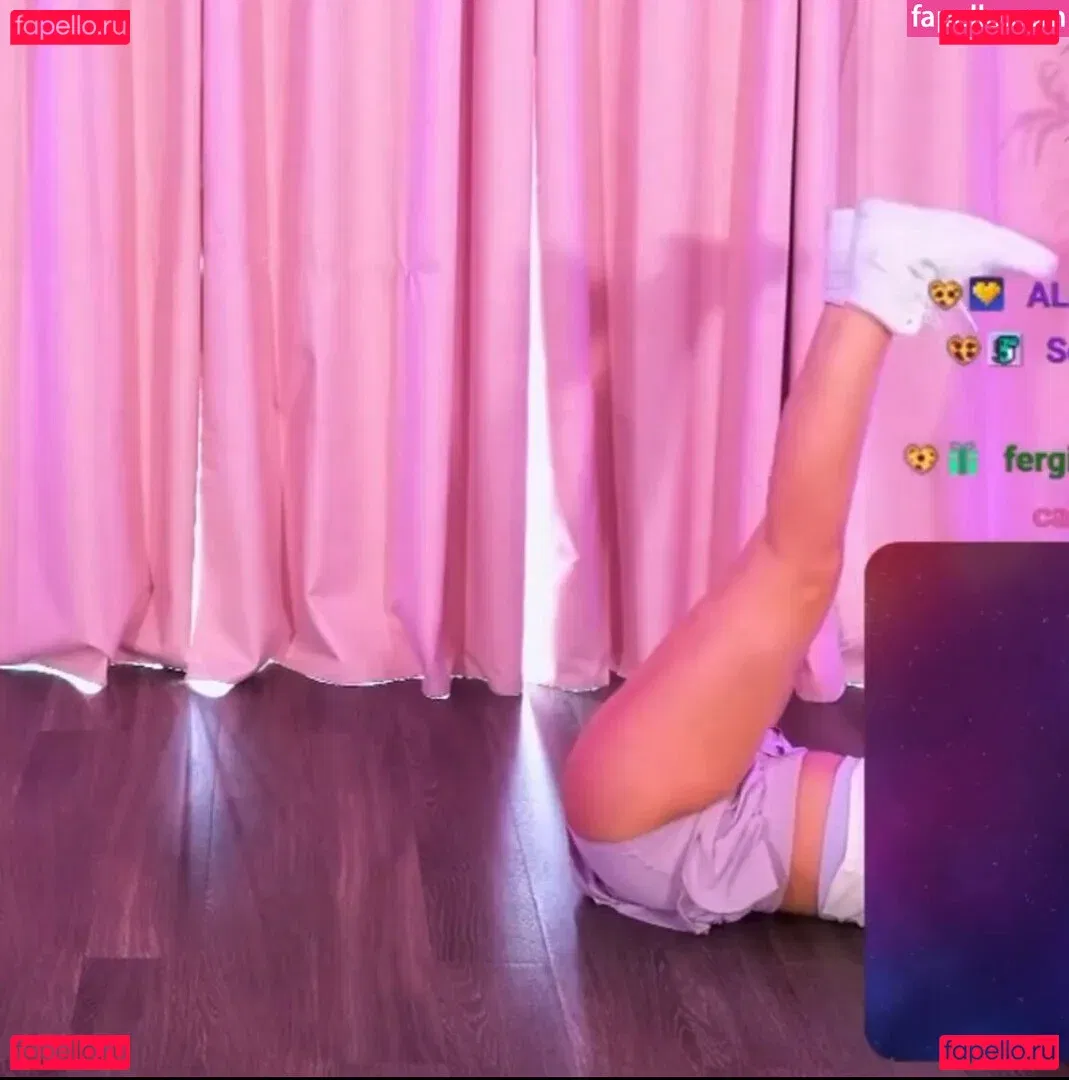 Littlesiha Onlyfans Photo Gallery 