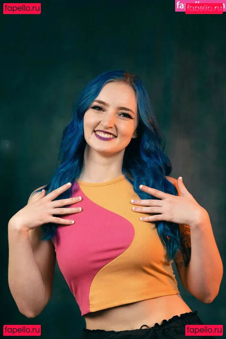 Littlesiha Onlyfans Photo Gallery 