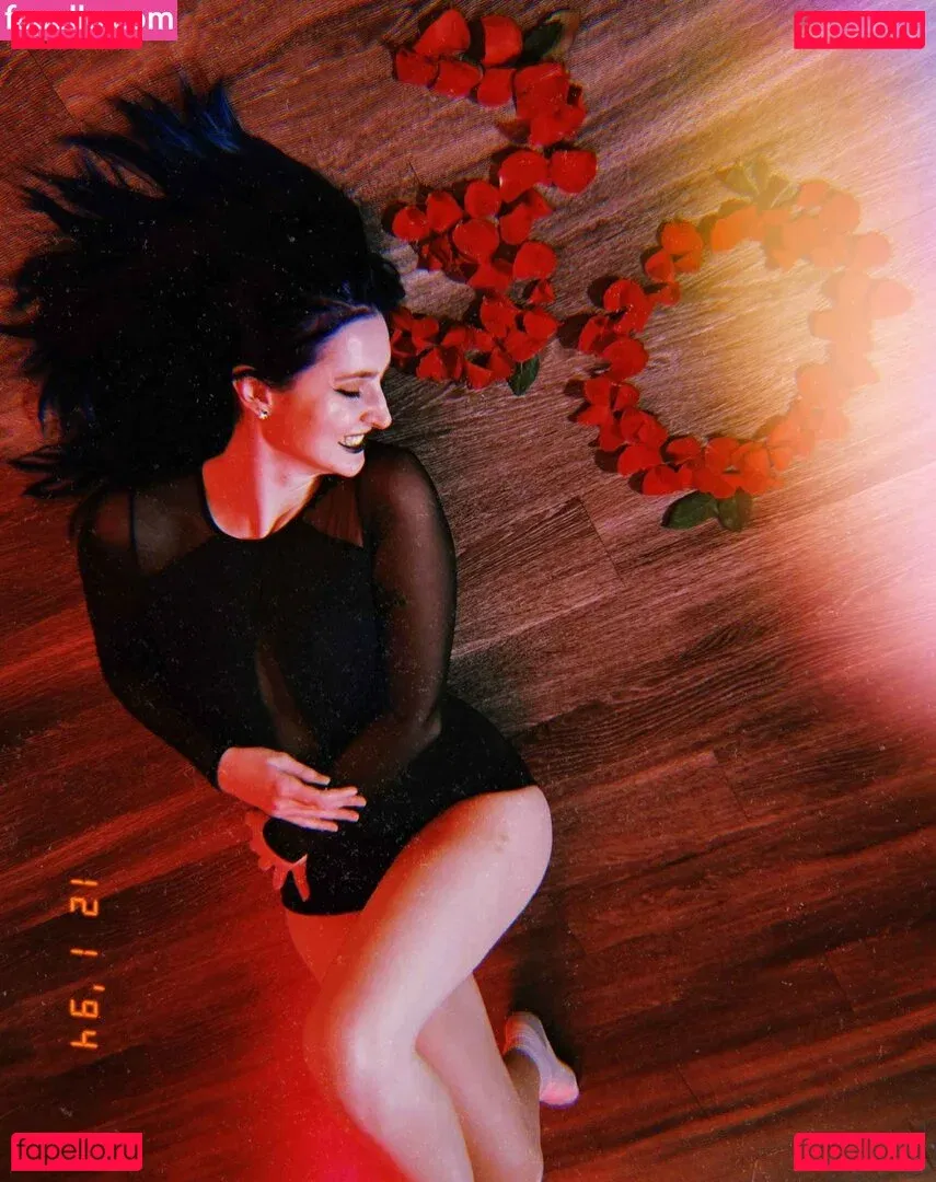 Littlesiha Onlyfans Photo Gallery 