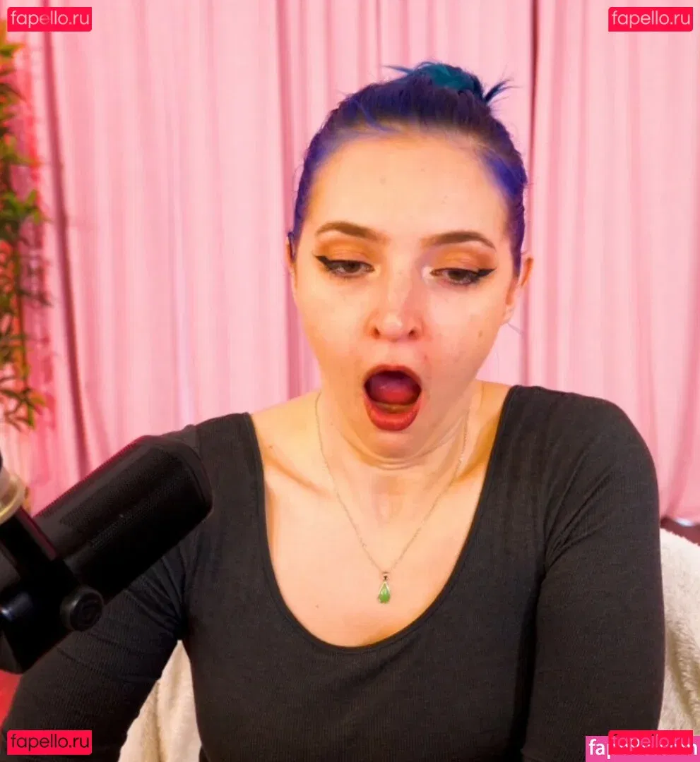 Littlesiha Onlyfans Photo Gallery 