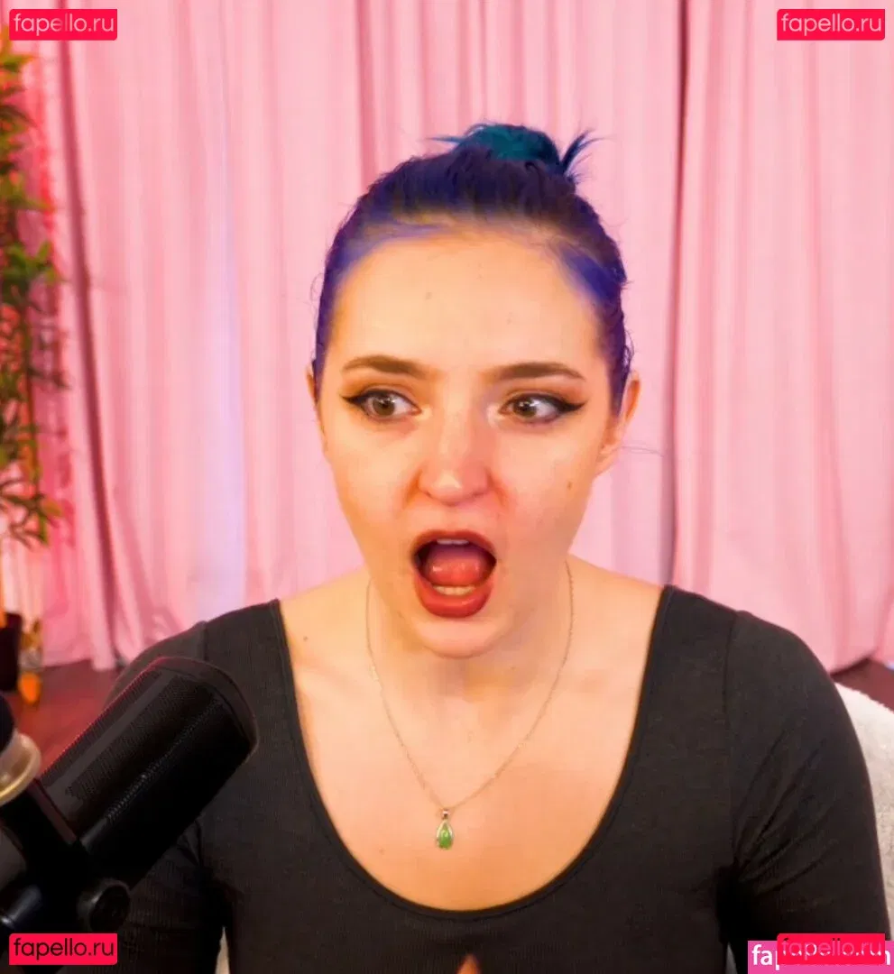 Littlesiha Onlyfans Photo Gallery 