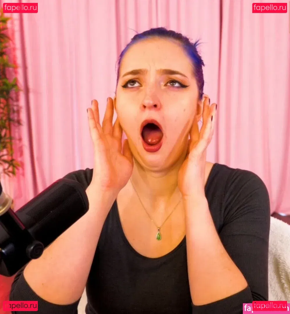 Littlesiha Onlyfans Photo Gallery 