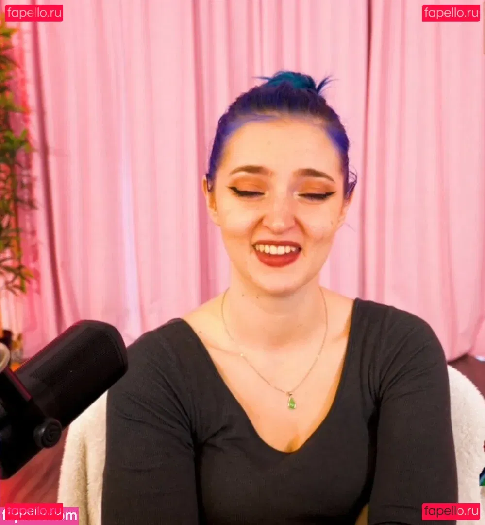 Littlesiha Onlyfans Photo Gallery 