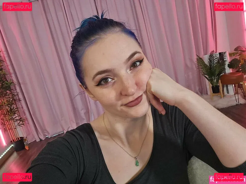 Littlesiha Onlyfans Photo Gallery 