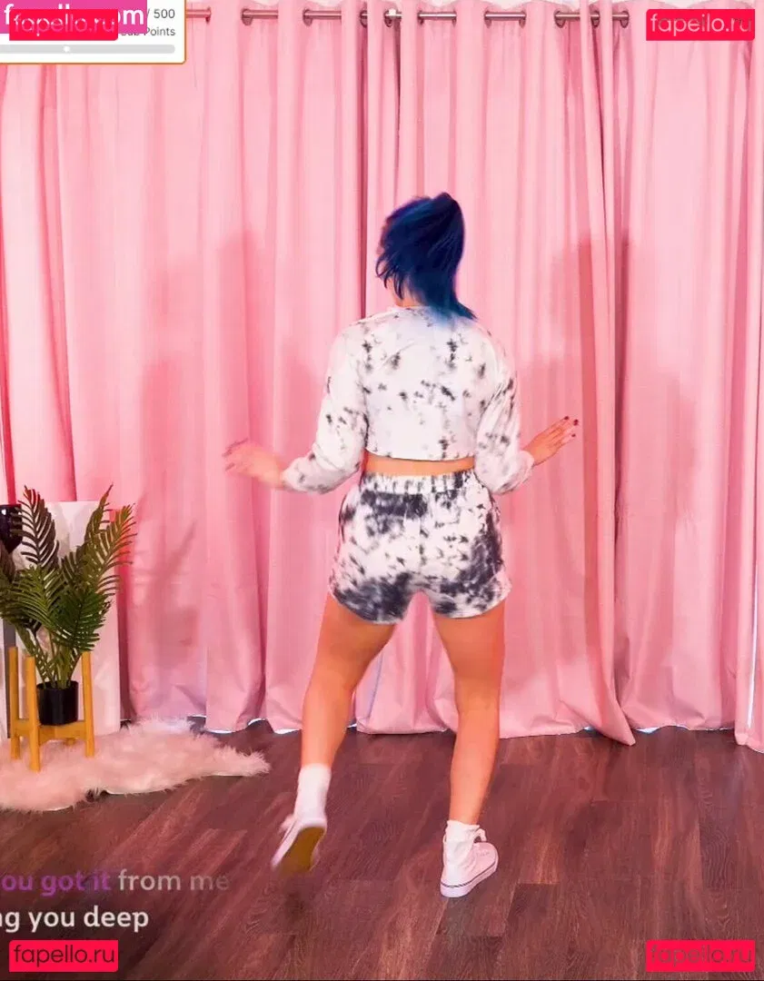 Littlesiha Onlyfans Photo Gallery 