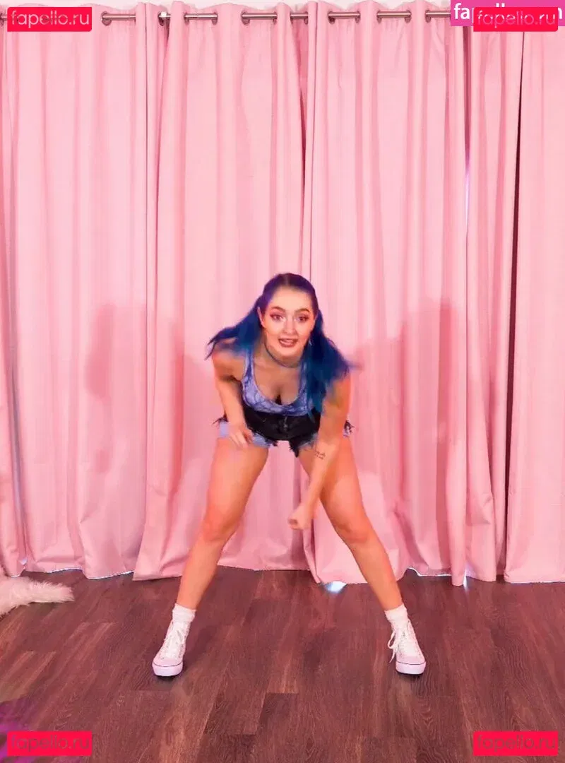 Littlesiha Onlyfans Photo Gallery 