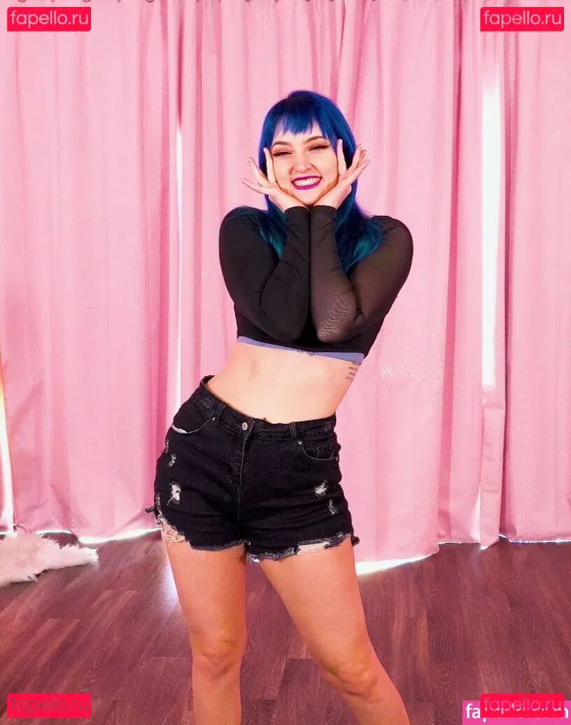 Littlesiha Onlyfans Photo Gallery 