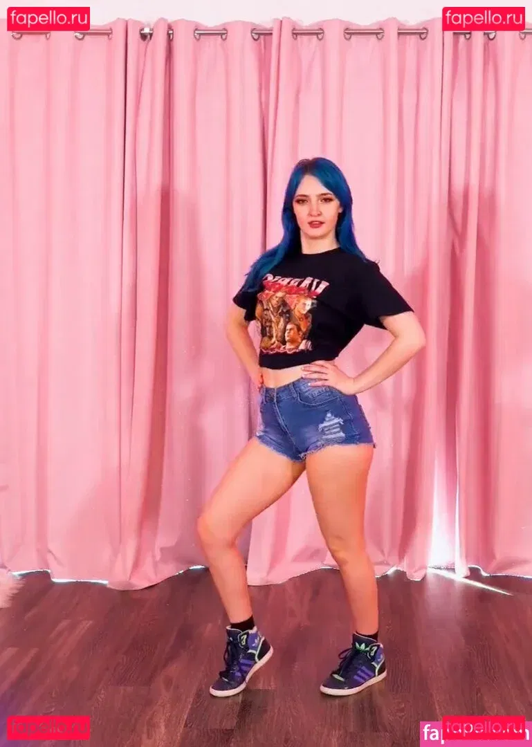 Littlesiha Onlyfans Photo Gallery 