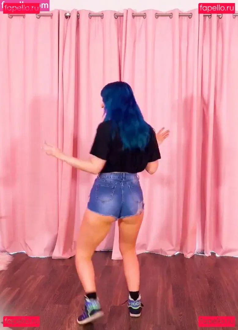 Littlesiha Onlyfans Photo Gallery 