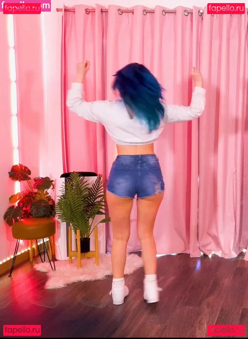 Littlesiha Onlyfans Photo Gallery 