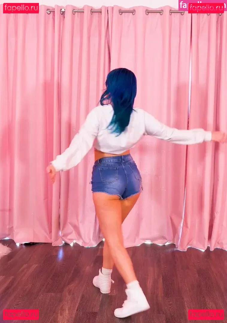 Littlesiha Onlyfans Photo Gallery 