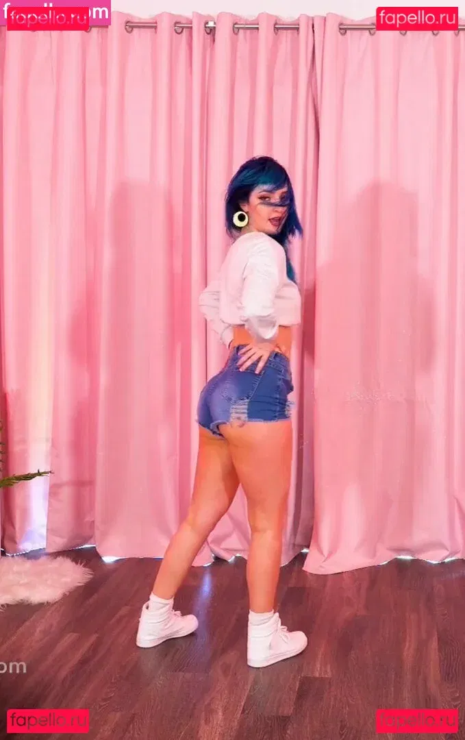 Littlesiha Onlyfans Photo Gallery 