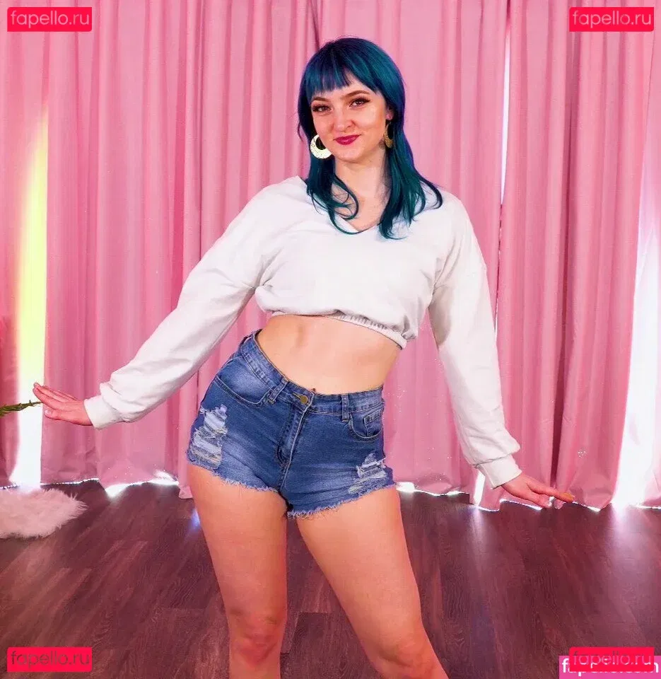 Littlesiha Onlyfans Photo Gallery 