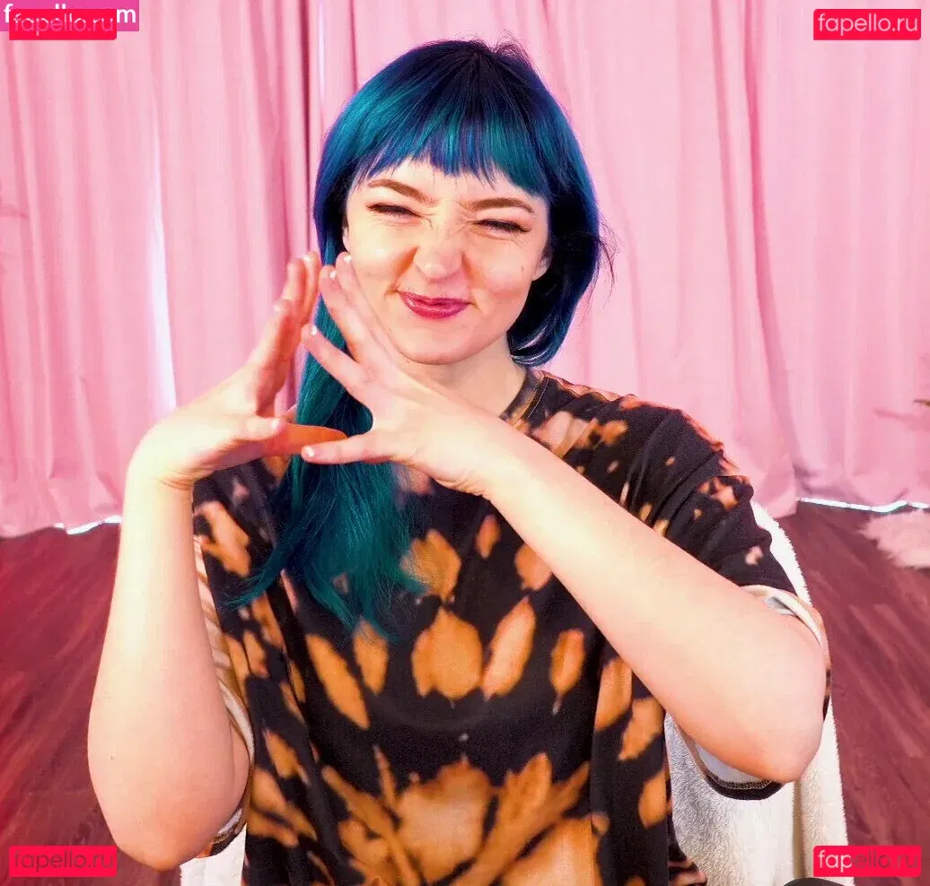 Littlesiha Onlyfans Photo Gallery 