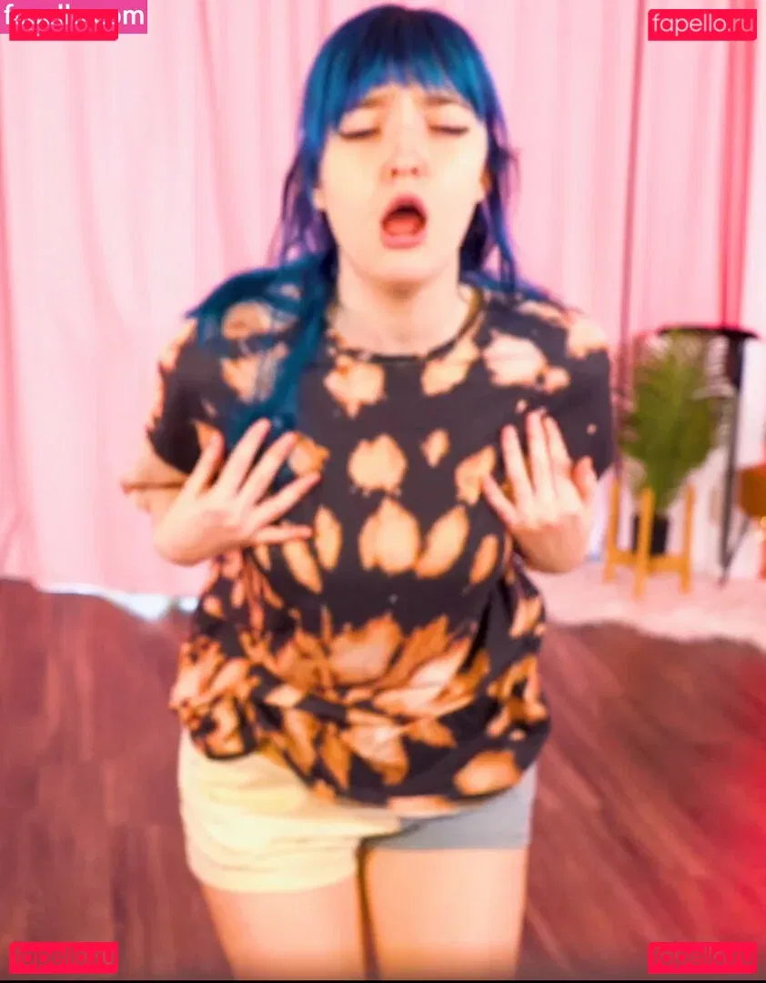 Littlesiha Onlyfans Photo Gallery 