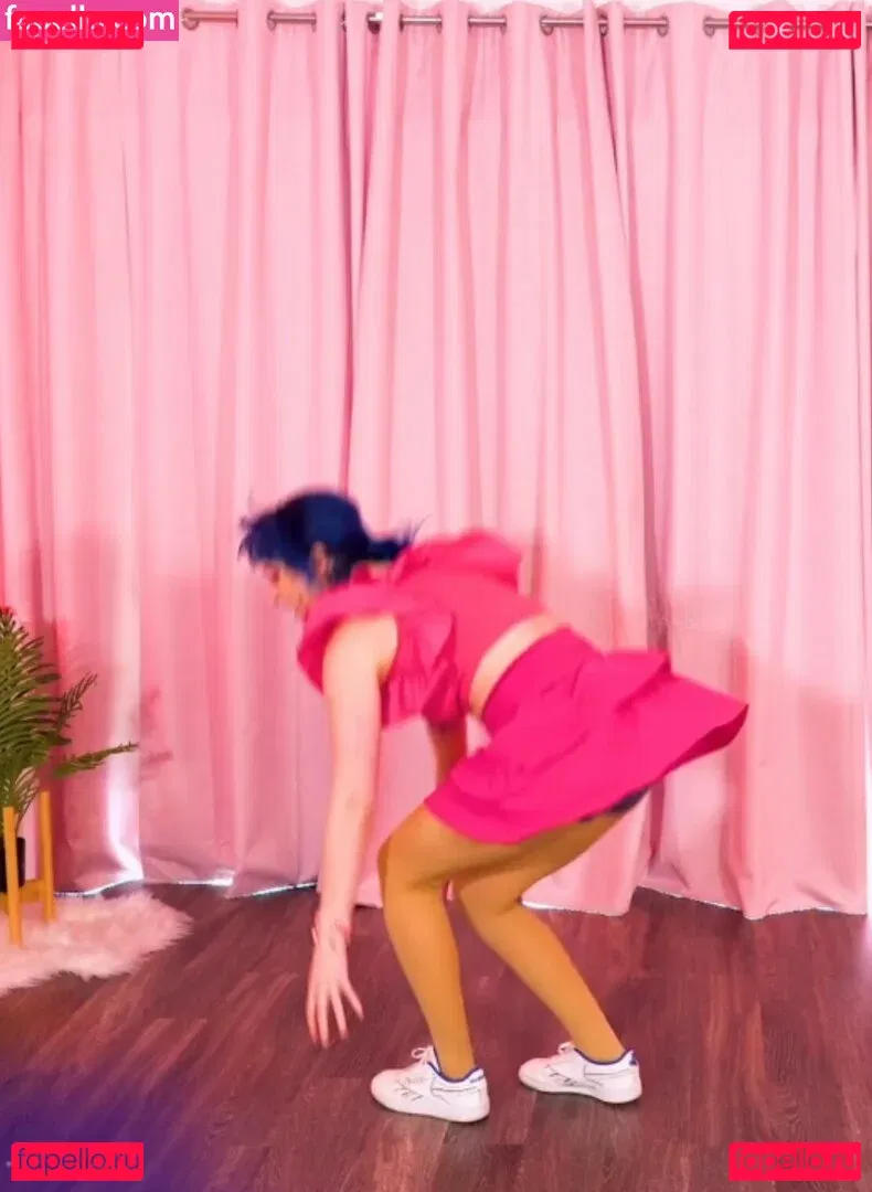 Littlesiha Onlyfans Photo Gallery 