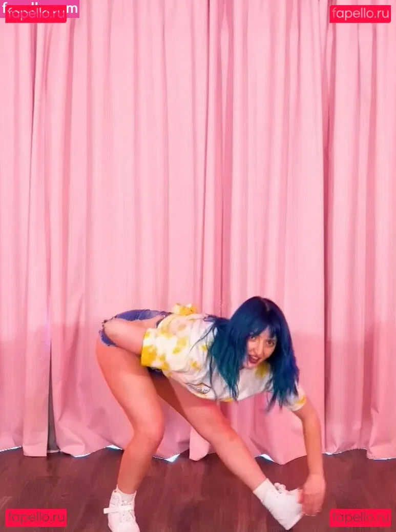 Littlesiha Onlyfans Photo Gallery 