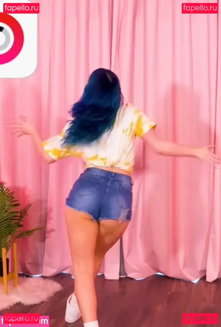 Littlesiha Onlyfans Photo Gallery 